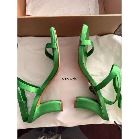 Women's Vince Green Luella-2 Satin Block Heel Sandals Size 9 - Picture 7 of 10